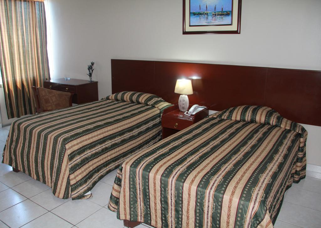 Hotel La Torre Guayaquil Værelse billede